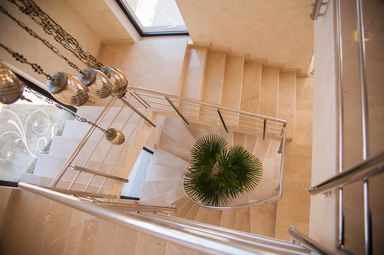 Le Mer Afumati Exterior photo